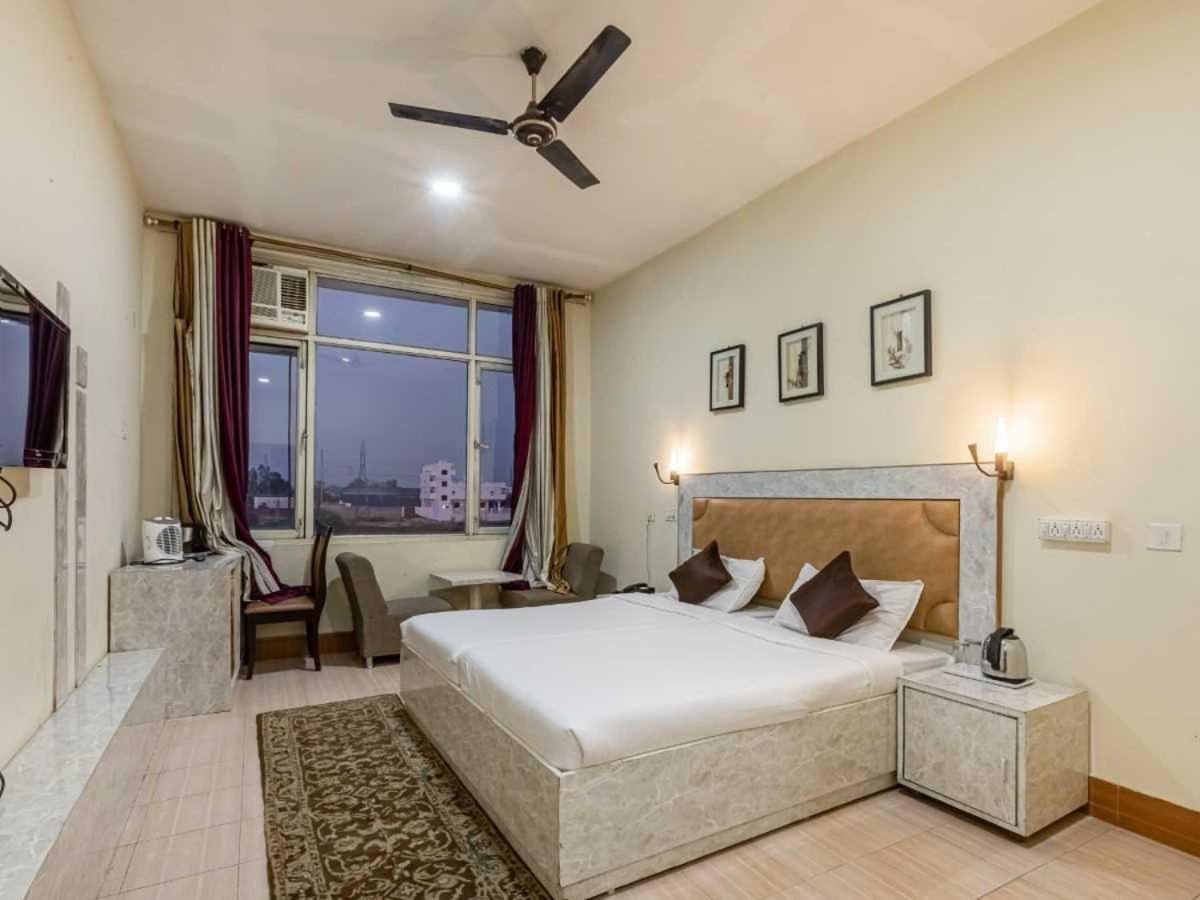 Hotel Mukund Madhav Royals Lucknow Exterior foto